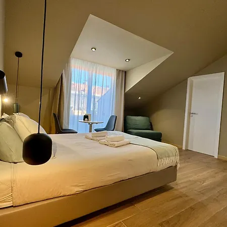 Lovely Fully Equipped Near Subway N10 - Shared Bathroom With Another * Lisbon